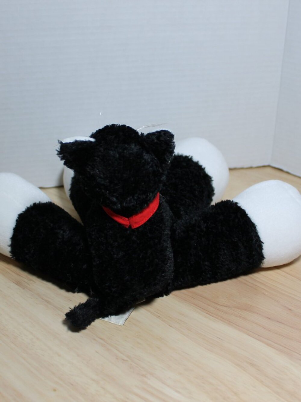 Bestever Cat Kitty Kitten Plush Funny Feet Black & White Cat - Picture 8 of 9